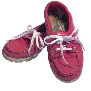 Skechers On The Go pink Barbiecore boat shoes size 5